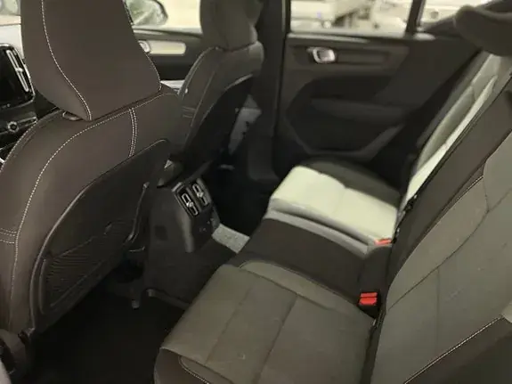 Volvo Xc40 2021 photo 2