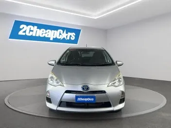 Toyota Aqua 2013 photo 3