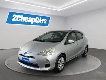 Toyota Aqua 2013 photo 2
