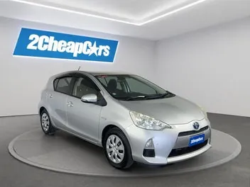 Toyota Aqua 2013 photo 4