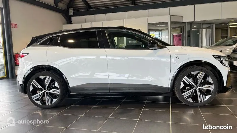Renault Megane 2023 photo 4