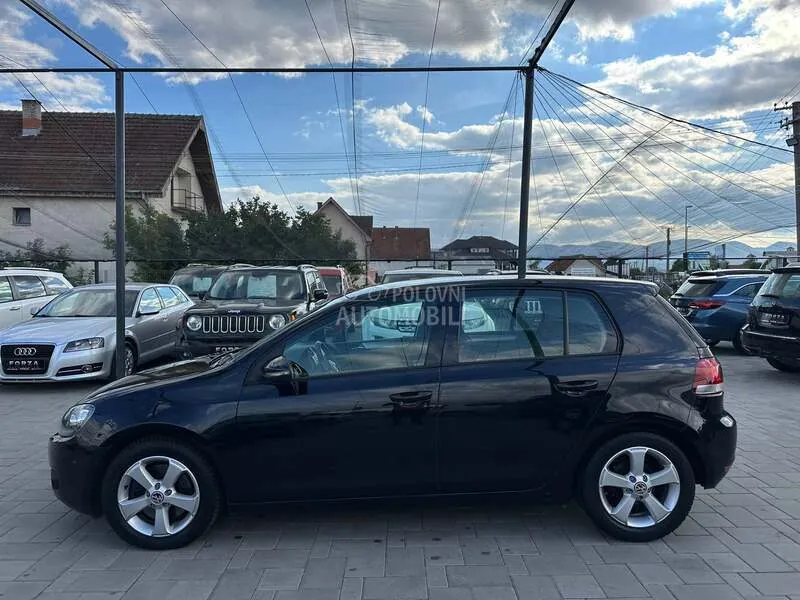 Volkswagen Golf 2010 photo 3