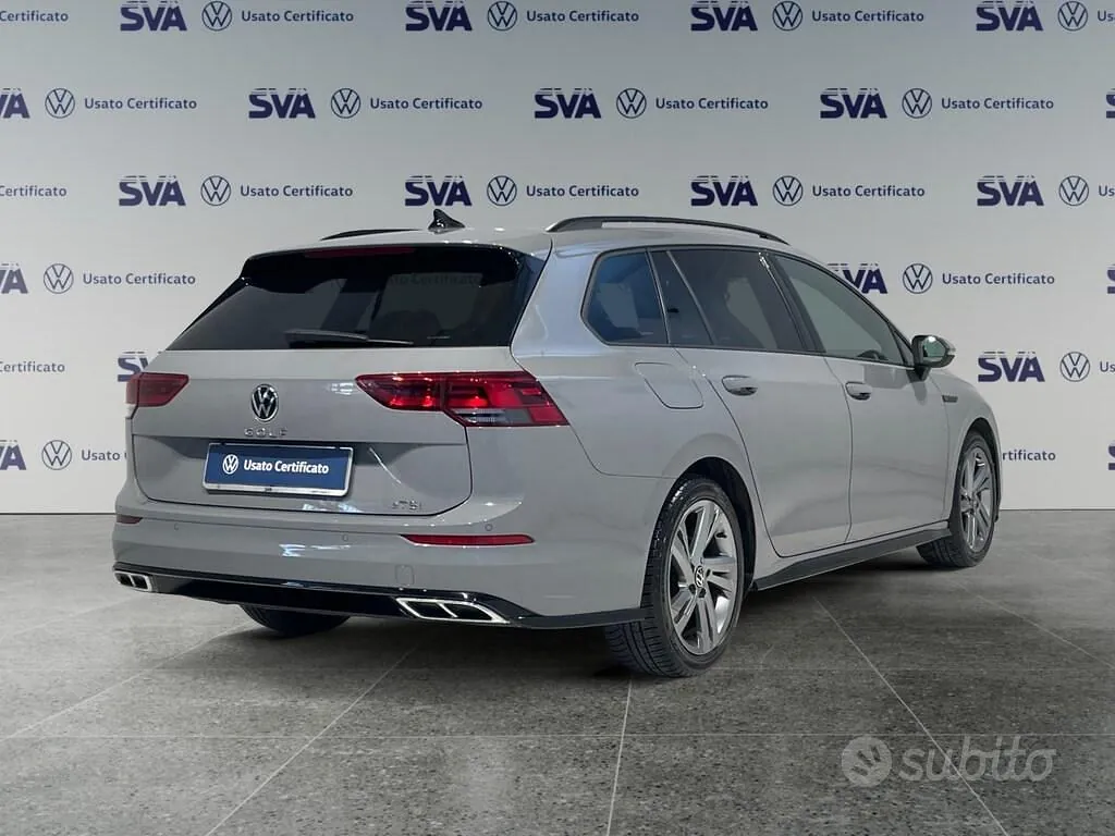Volkswagen Golf 2023 photo 2