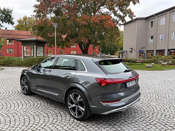 Audi E-Tron S 2021 photo 5