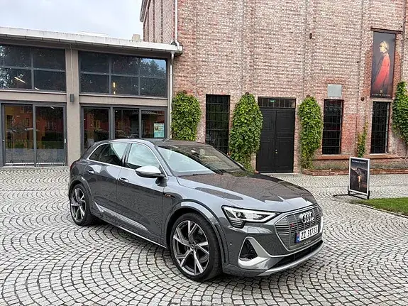 Audi E-Tron S
