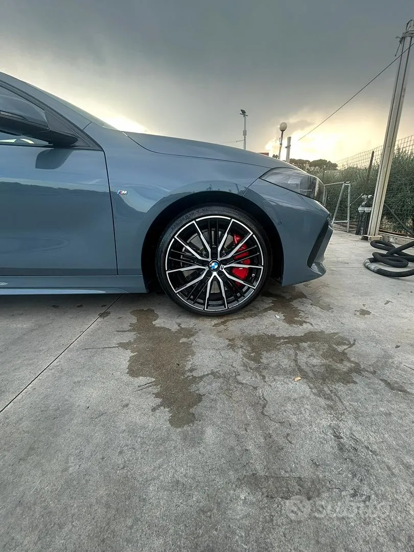 BMW 1 Series 2023 photo 2
