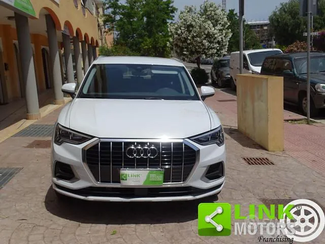 Audi Q3 2022 photo 2