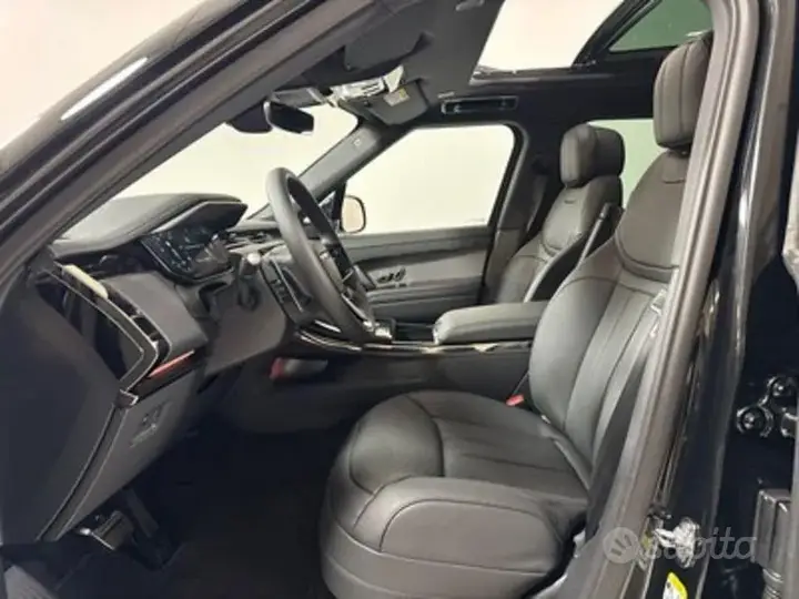 Land Rover Range Rover Sport 2025 photo 3