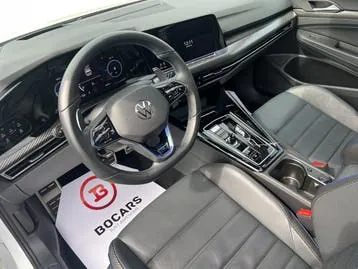 Volkswagen Golf 2024 photo 2