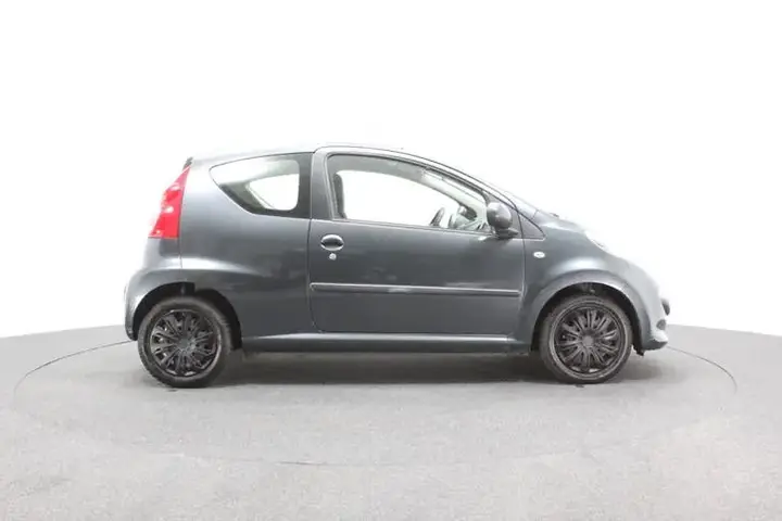 Peugeot 107 2006 photo 3