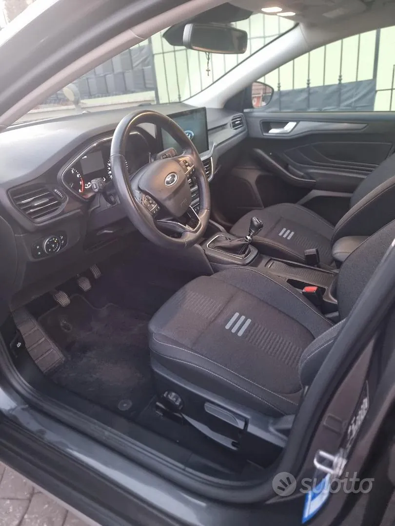 Ford Focus 2023 photo 5