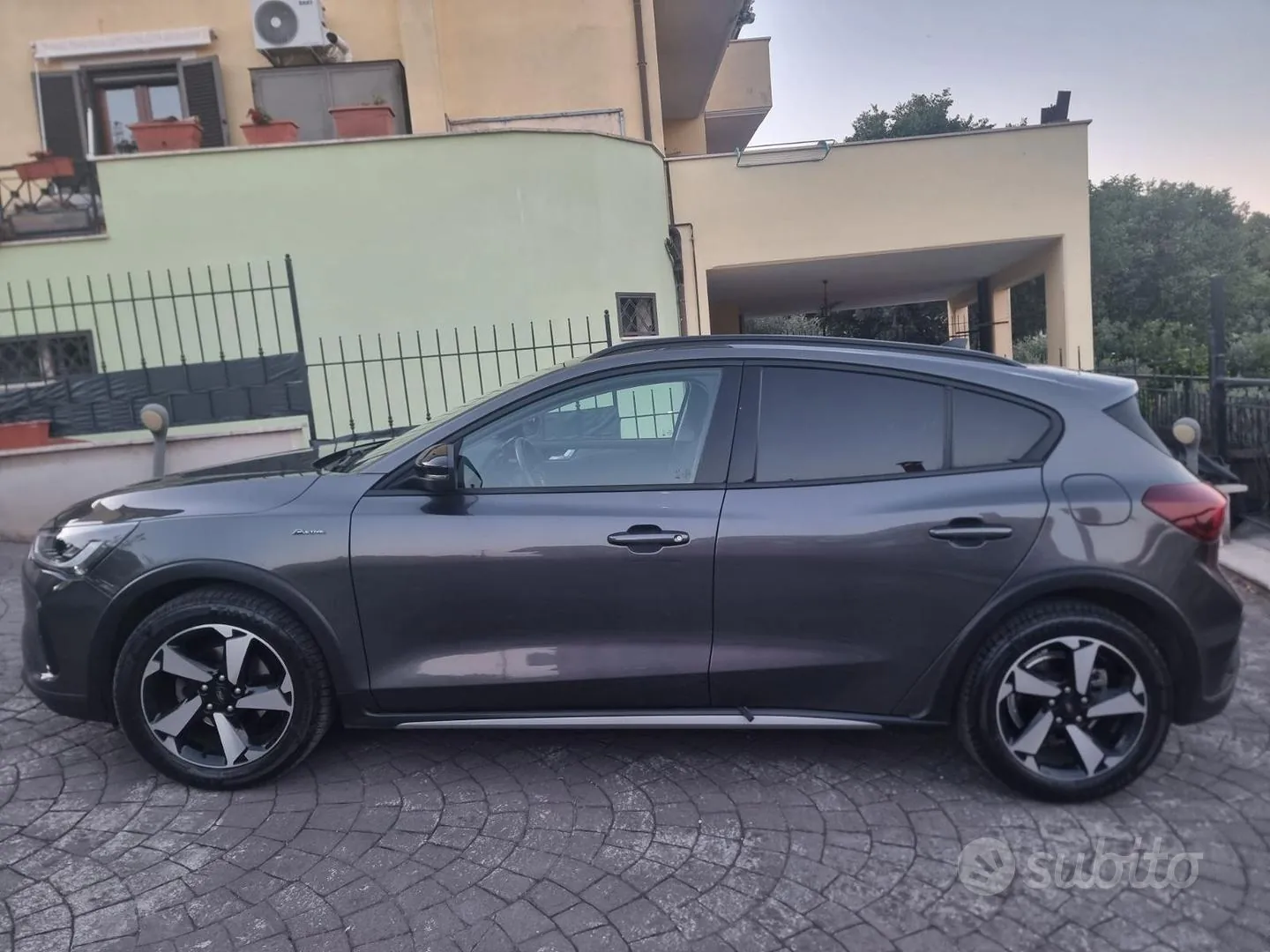 Ford Focus 2023 photo 2