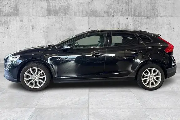 Volvo V40 Cross Country 2017 photo 2