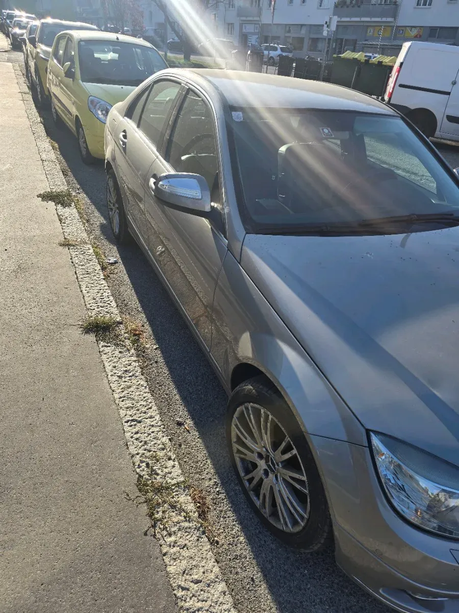 Mercedes-Benz C-Class 2008 photo 2