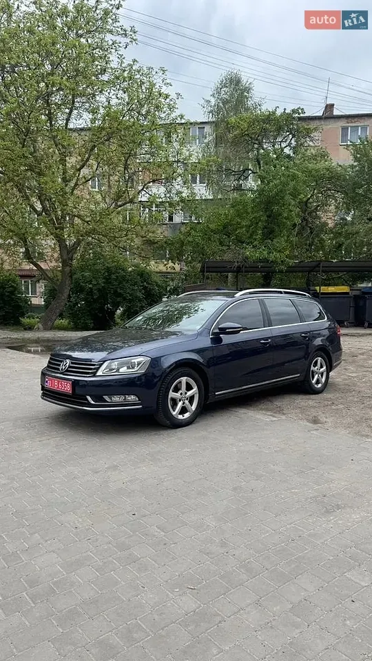 Volkswagen Passat 2012 photo 5