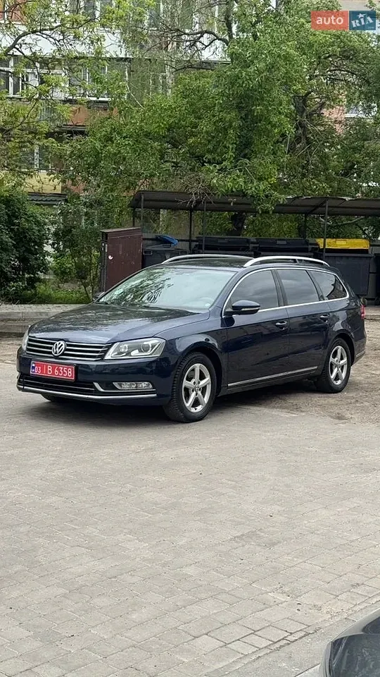 Volkswagen Passat 2012 photo 3