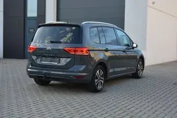 Volkswagen Touran 2026 photo 2