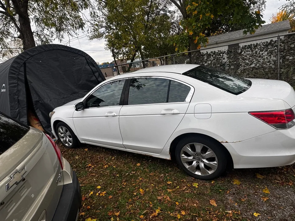 Honda Accord 2010 photo 2