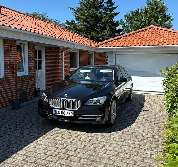 BMW 730D 2013 photo 2