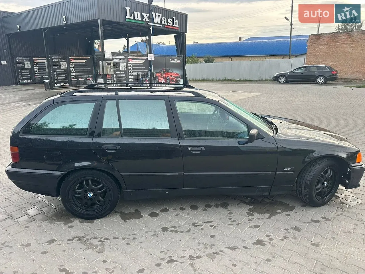 BMW 3 Series 1995 photo 3