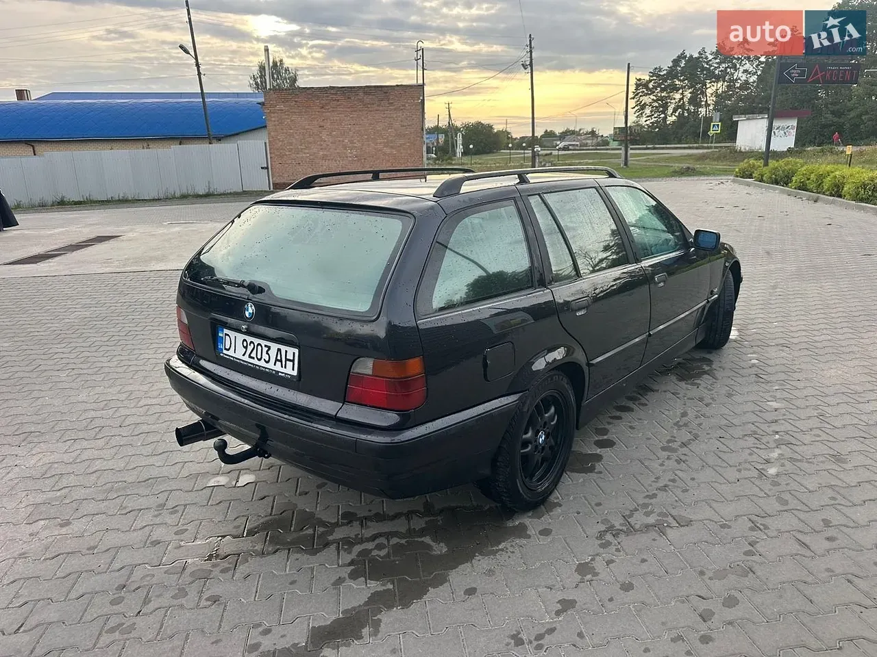 BMW 3 Series 1995 photo 5