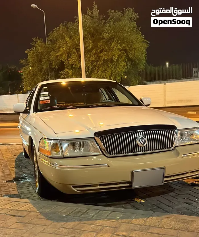 Ford Grand Marquis 2004 photo 4