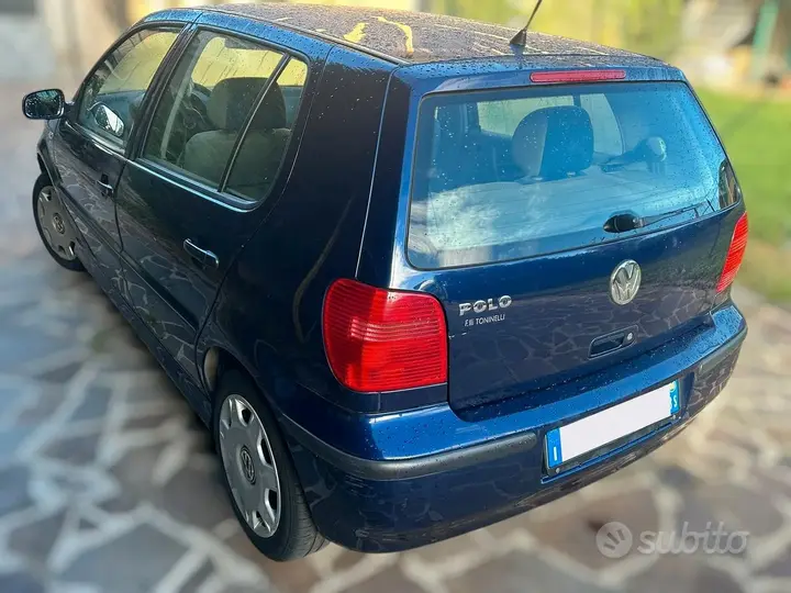 Volkswagen Polo 2000 photo 2