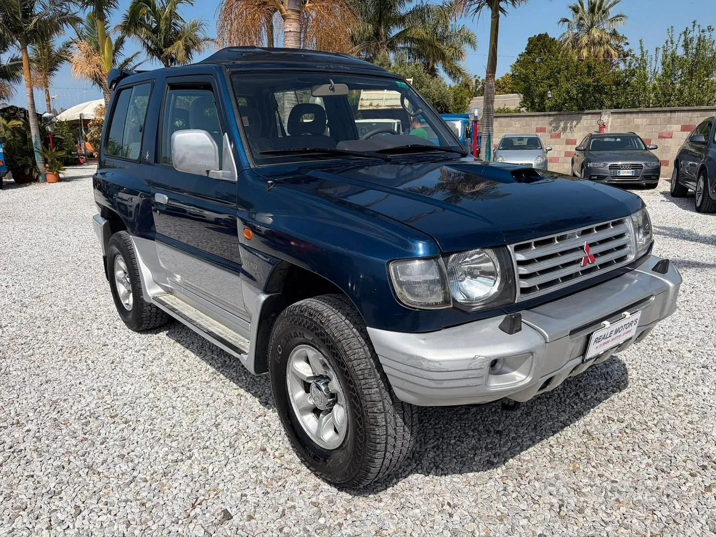Mitsubishi Pajero 1998 photo 2