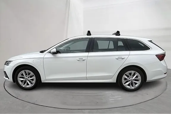 Skoda Octavia 2022 photo 2
