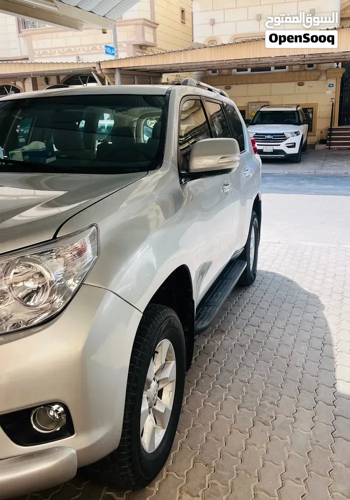 Toyota Prado 2012 photo 2