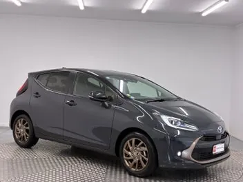 Toyota Aqua 2025 photo 2