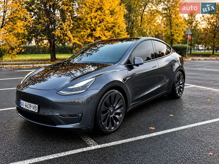Tesla Model Y 2022 photo 2