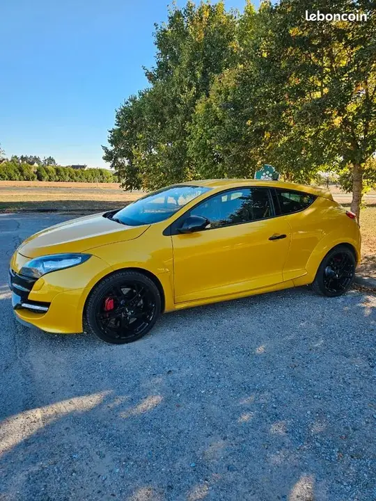 Renault Megane 2013 photo 2