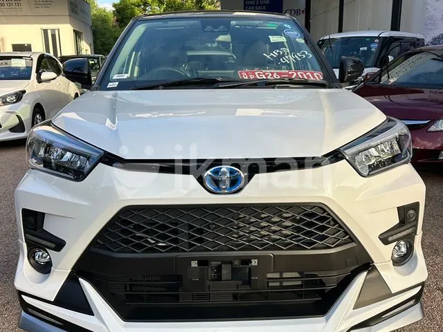 Toyota Yaris 2026 photo 2
