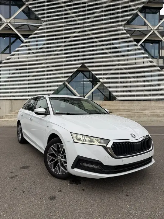 Skoda Octavia 2022 photo 2