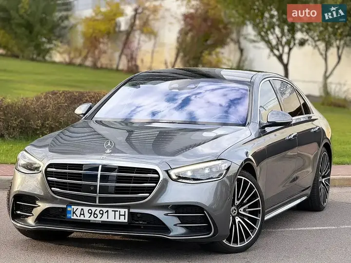 Mercedes-Benz S-Class