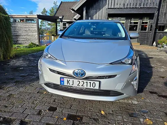 Toyota Prius 2016 photo 3