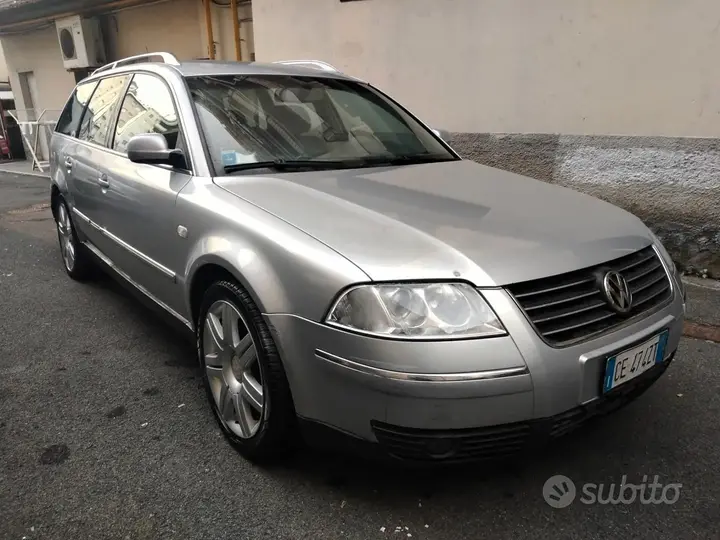 Volkswagen Passat 2003 photo 2