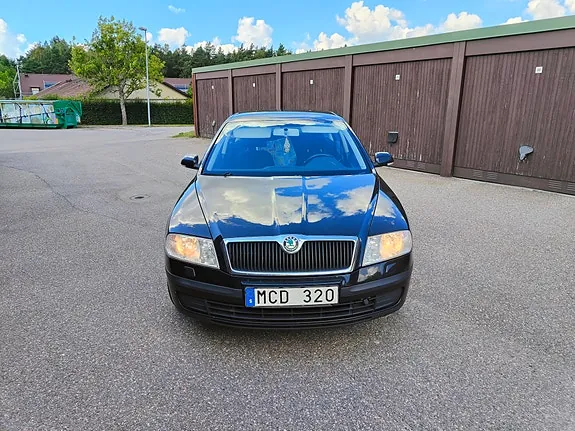 Skoda Octavia 2008 photo 3