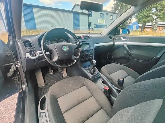 Skoda Octavia 2008 photo 5