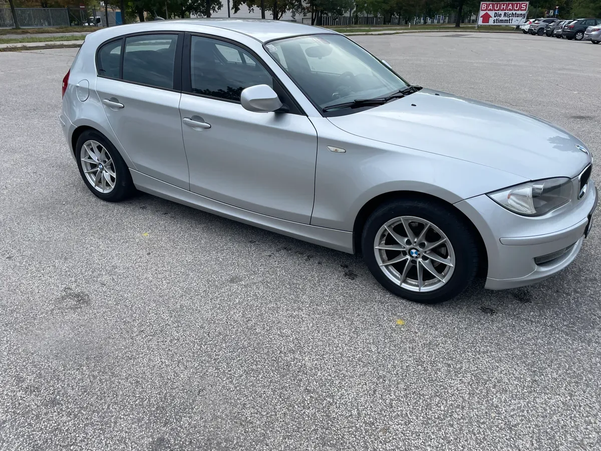 BMW 1 Series 2010 photo 3