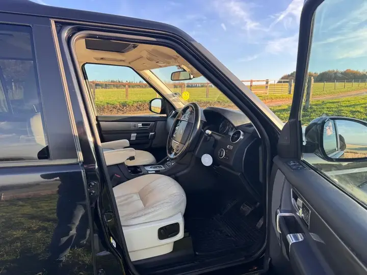 Land Rover Discovery 4 2015 photo 4
