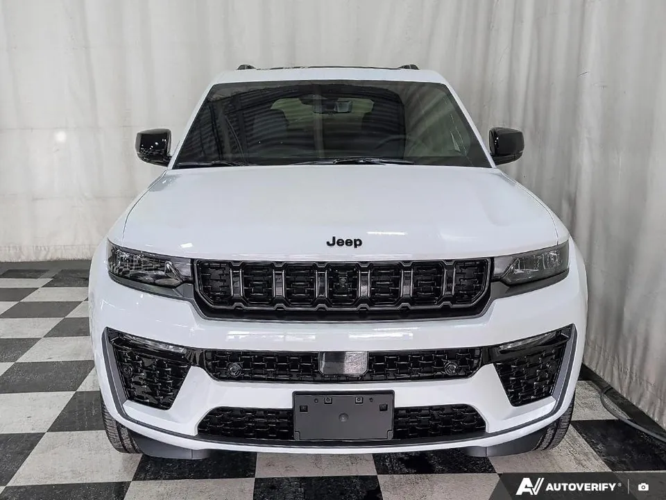 Jeep Grand Cherokee 2026 photo 2