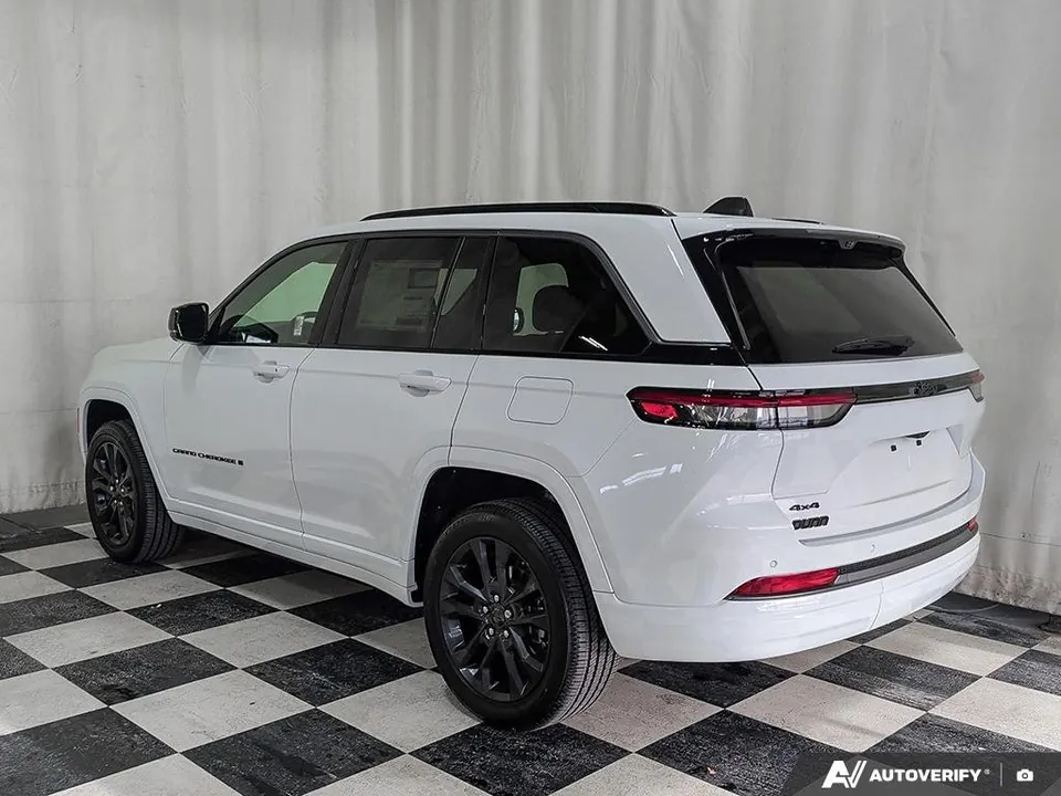 Jeep Grand Cherokee 2026 photo 5