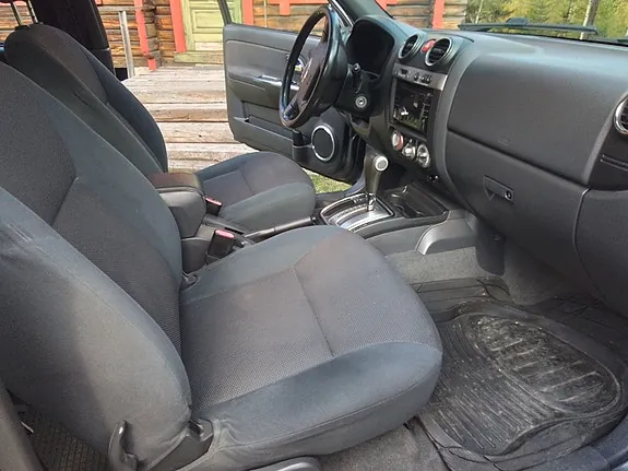 Isuzu D-Max 2011 photo 4