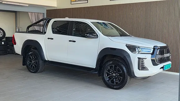 Toyota Hilux 2024 photo 2