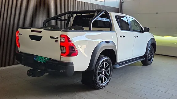 Toyota Hilux 2024 photo 4