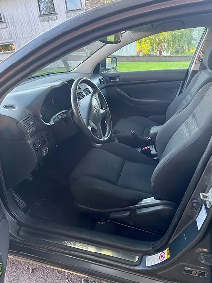 Toyota Avensis 2006 photo 4