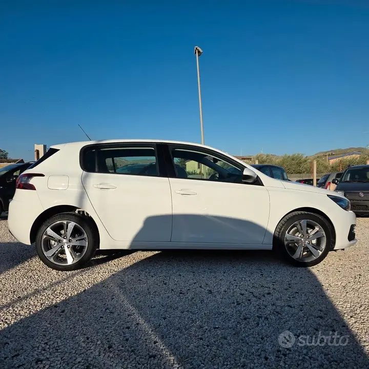 Peugeot 308 2026 photo 4