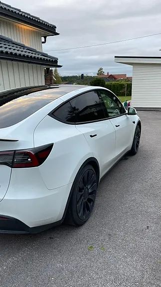 Tesla Model Y 2022 photo 4